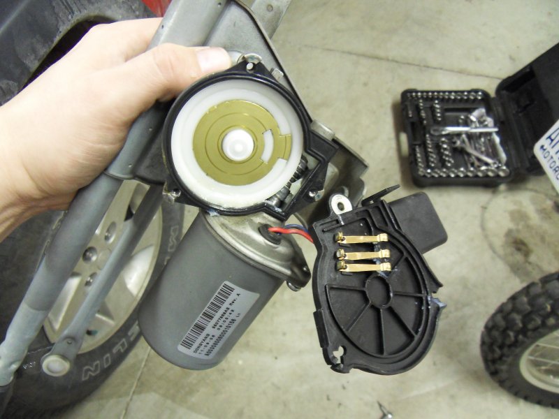 07_wrangler_wiperfix_10.jpg 07_wrangler_wiperfix_10.jpg