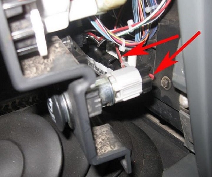 How to Install Auxiliary Fuse Box on a Jeep Wrangler JK | Jeep Wrangler JK  Forum