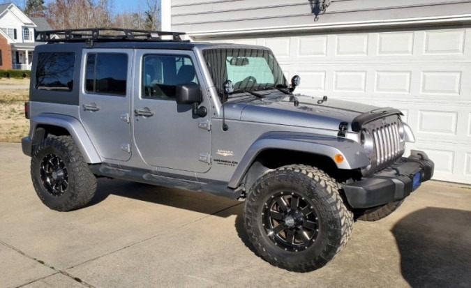 How to Install a Jeep Wrangler JK 2.5-Inch Lift and 35-Inch Tires