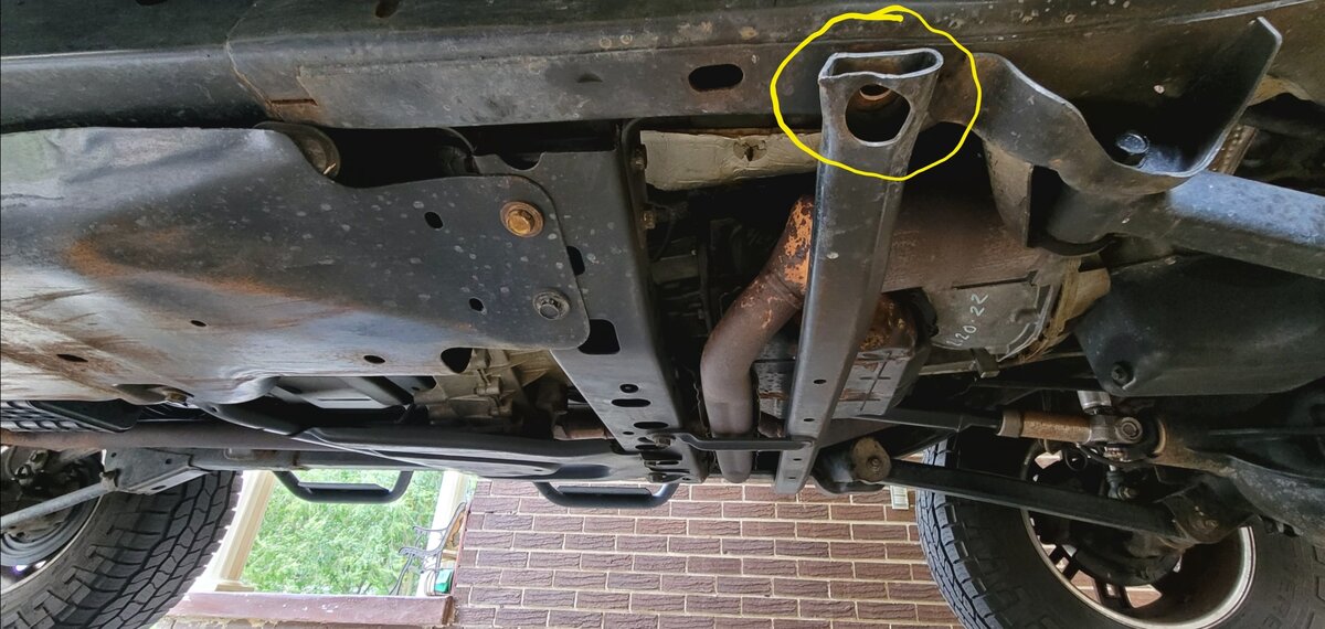 2011 wrangler support bracket.jpg