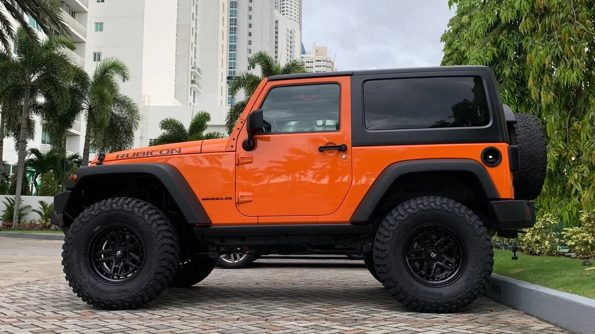 2013-jeep-wrangler-jk-rubicon-2dr-4x4-orange-crush-507-05.webp