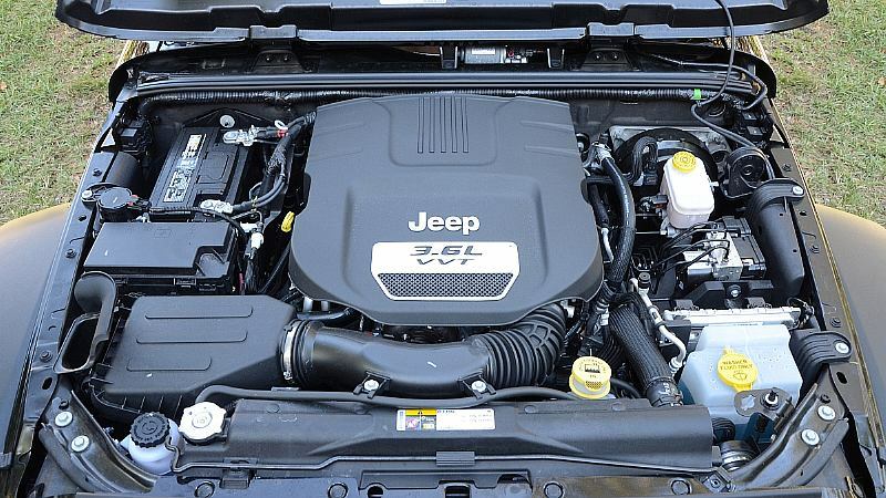 3-6L-UNDER-HOOD-BEAUTY-122093.jpg 3-6L-UNDER-HOOD-BEAUTY-122093.jpg