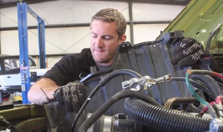 BatteryTrayRemoval-114483.jpg BatteryTrayRemoval-114483.jpg