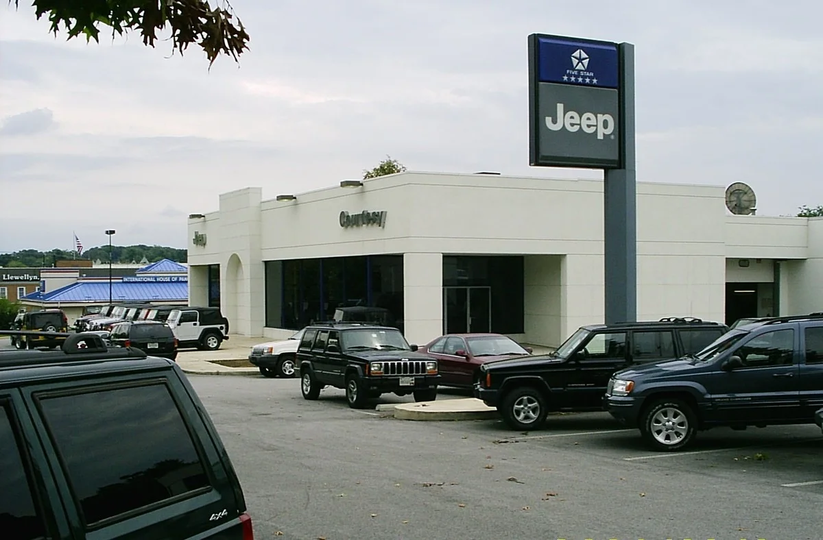Car_dealership_in_Rockville_Maryland_Jeep.webp