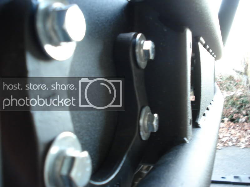 Closeupboltsfront.jpg Closeupboltsfront.jpg