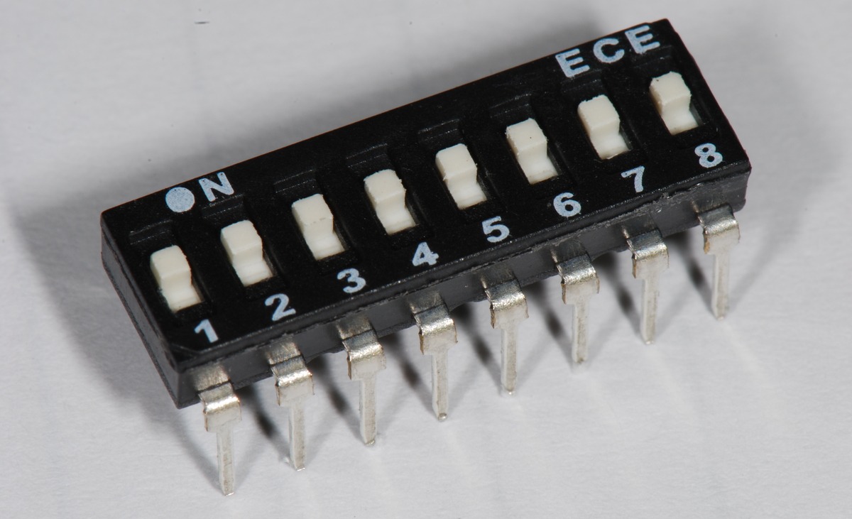 DIP_switch_01_Pengo.jpg DIP_switch_01_Pengo.jpg