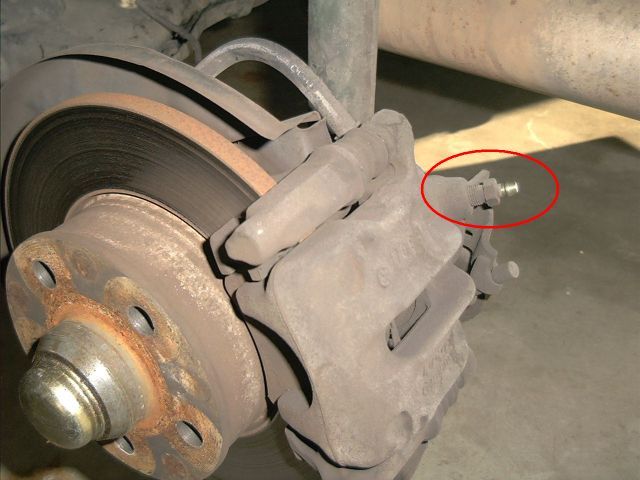 DiskBrakeBleederValve-113569.jpg