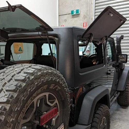 emuwing-gullwing-suit-jeep-jk-wrangler-2-door-3.webp