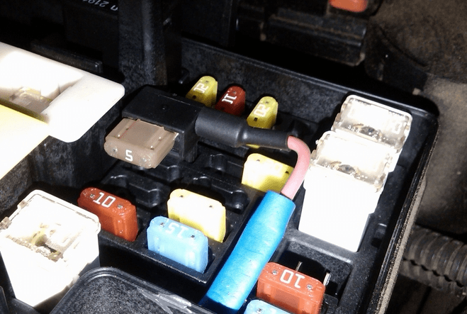 Fuse-tap-in-box-116188.png Fuse-tap-in-box-116188.png