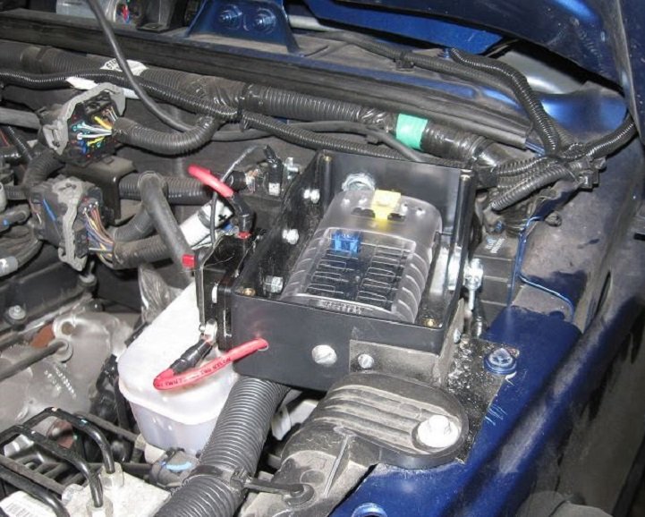 FuseBoxCables-115155.jpg FuseBoxCables-115155.jpg