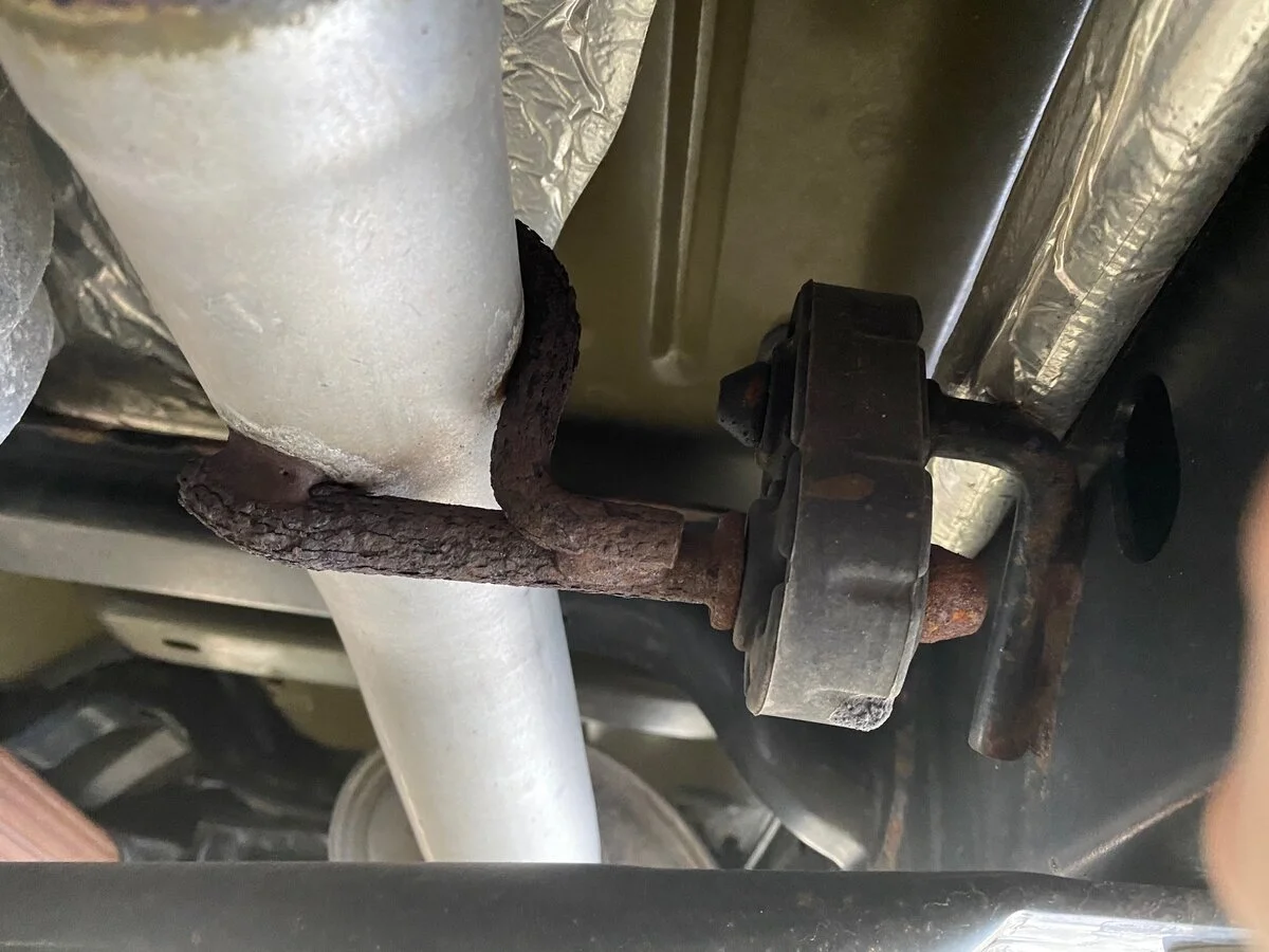 Jeep-Rusty-Exhaust-Bracket.webp