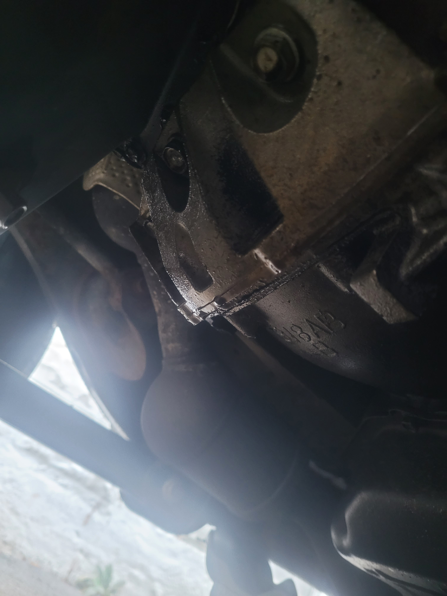 Jeep Wrangler JK transmission fluid leak? Jeep Wrangler JK Forum