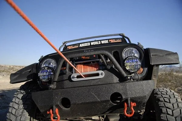mile-marker-winch-on-jeep-synthetic-rope-117032.webp