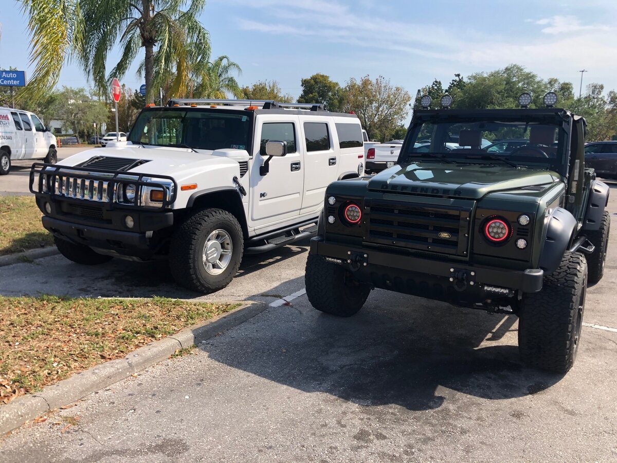 next-to-white-hummer.jpg next-to-white-hummer.jpg