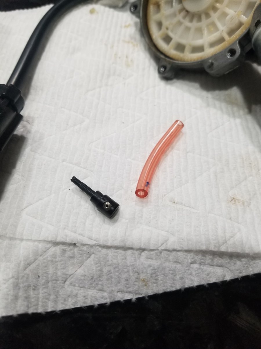 Howto repair a leaking hardtop wiper motor on a Jeep Wrangler JK