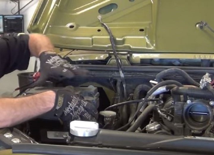 ReinstallFuseBox-114491.jpg ReinstallFuseBox-114491.jpg