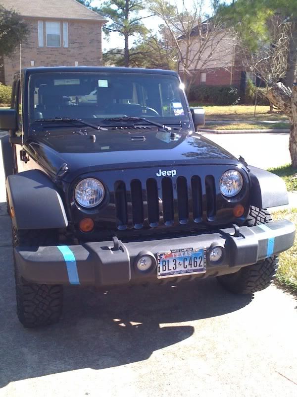 Tapeup-116549.jpg Tapeup-116549.jpg