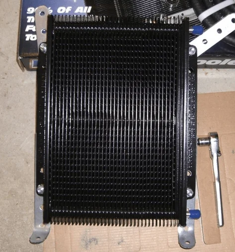 Trans-cooler-w-brackets-119025.webp