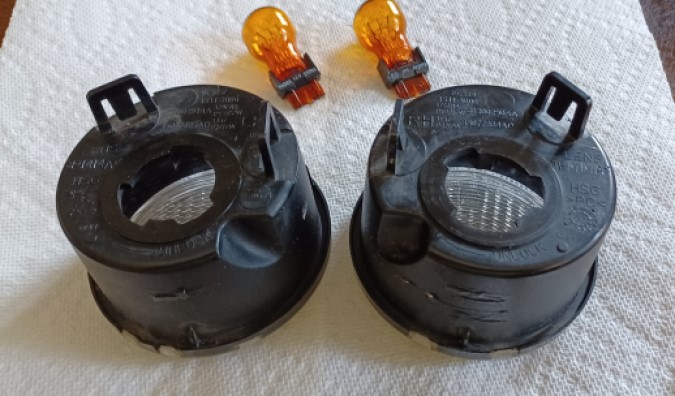 Turn Signal 2.jpg Turn Signal 2.jpg