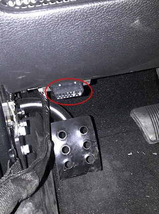 Wrangler-OBDII-port-116536.webp