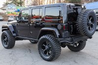 om-jeep-wrangler-rubicon-rear-angle2-262735-115486.jpg