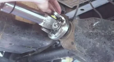 RearDriveShaftInstalled-118231.webp