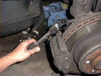 RemoveBoltsBrakeCaliper-113590.jpg