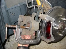 compressing_piston-113592.webp